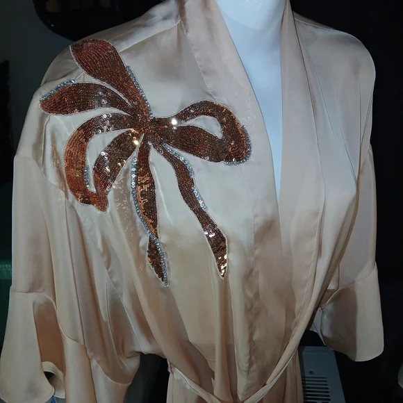 Victoria's Secret Georgette Satin Robe with Sequin Bow Gorgeous - Picture 2 of 16